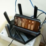 Cómo convertir tu móvil viejo en un router de respaldo para internet (y salvar tu jornada laboral)